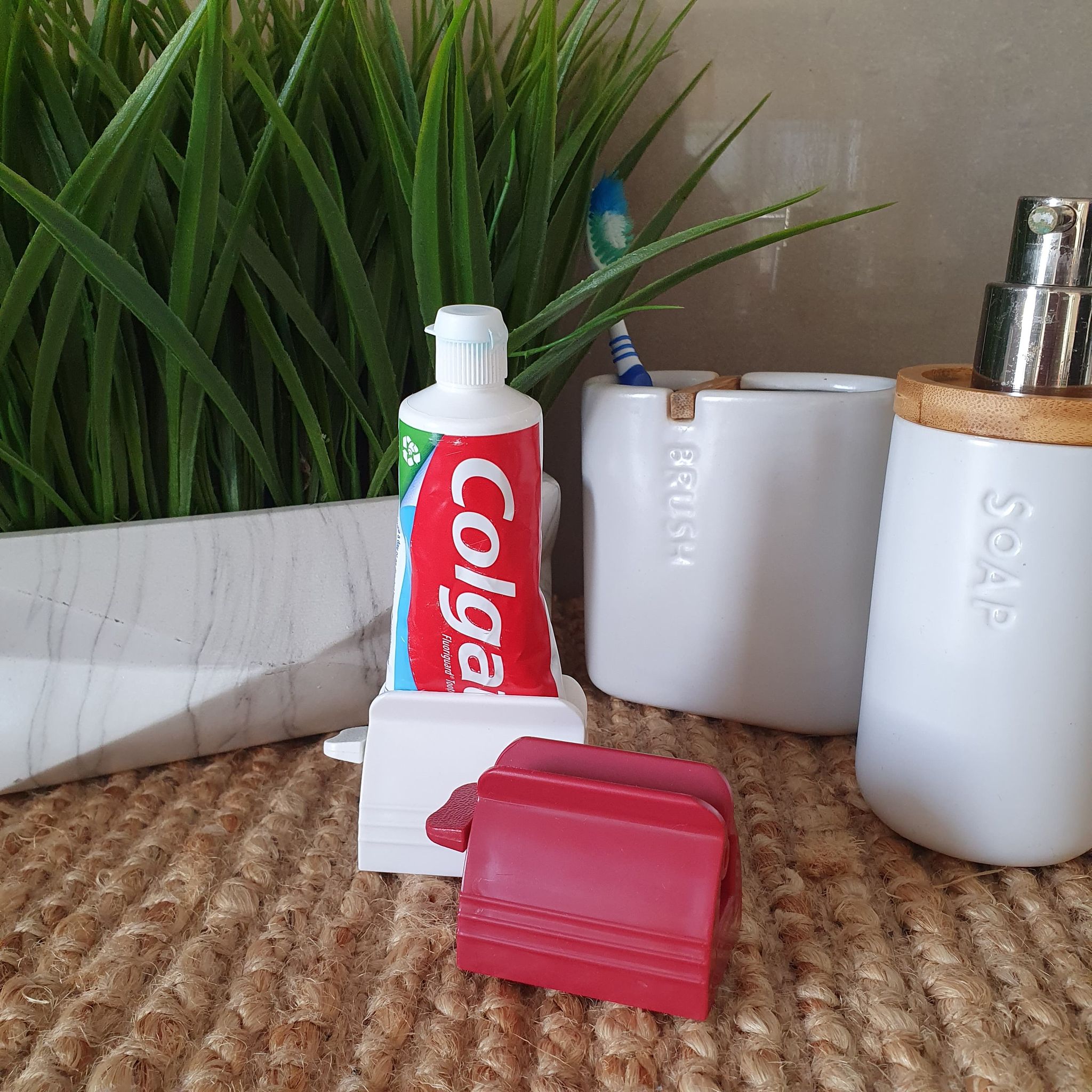 Rolling Toothpaste Dispenser