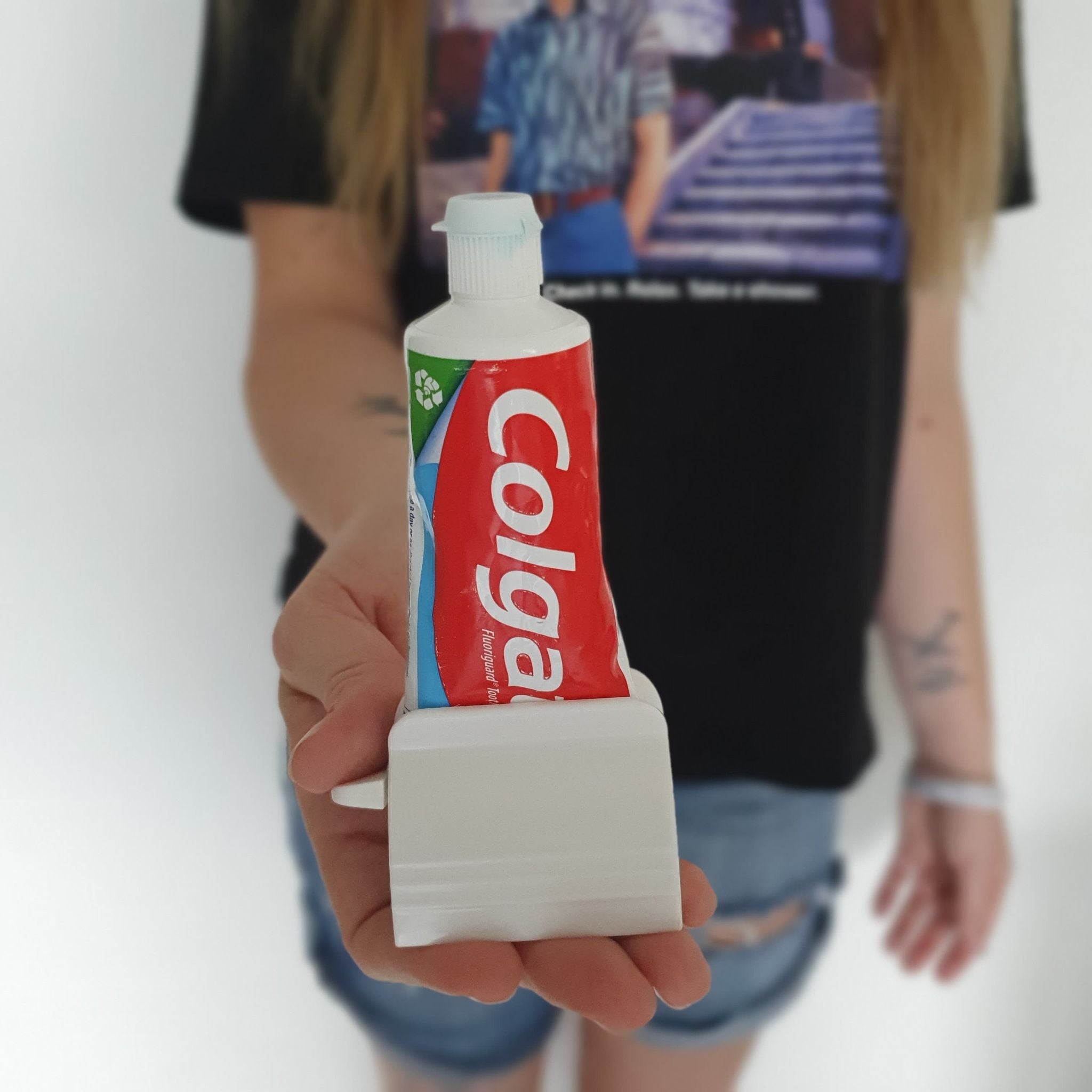 Rolling Toothpaste Dispenser