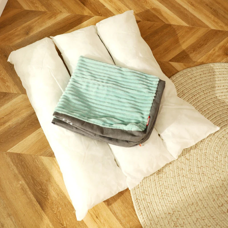Cosy Pet Lounge for Winter (Includes FREE Chew Toys!)